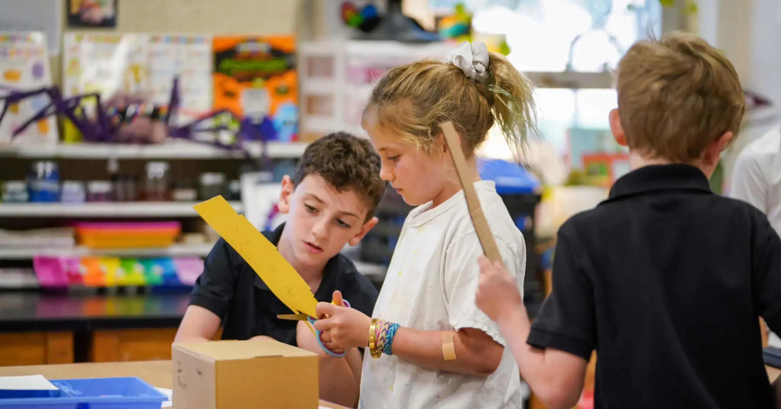 Porter Gaud student in an art class